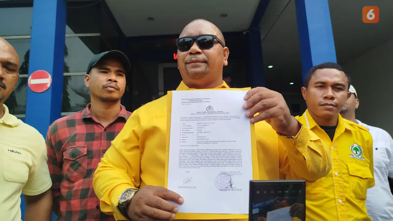 Politisi Partai Golkar, Adrianus Agal melaporkan oknum pengacara yang diduga menyebarkan berita hoaks terkait putusan PTUN yang membatalkan hasil Munas Partai Golkar.