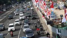 Sekitar 4.000 warganet menandatangani petisi berjudul "Tolak Pelarangan Motor Sudirman-Kuningan Oktober 2017"