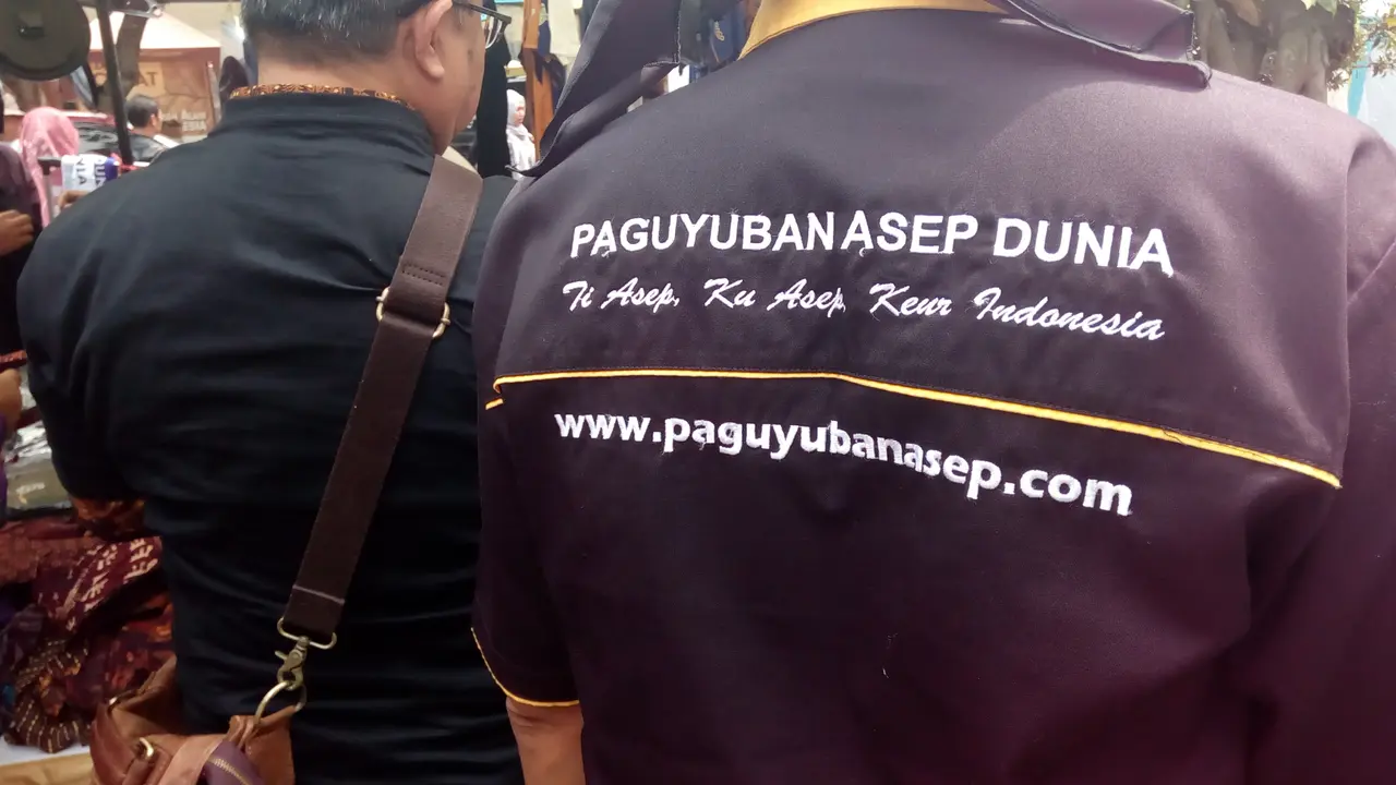 Para komunitas Asep seluruh dunia siang tadi kumpul bersama bercengkarama di kota Intan Garut, Jawa Barat