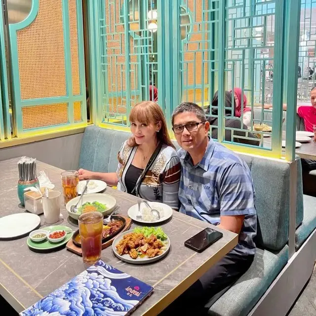 Anita Hara dan Jeson Siregar