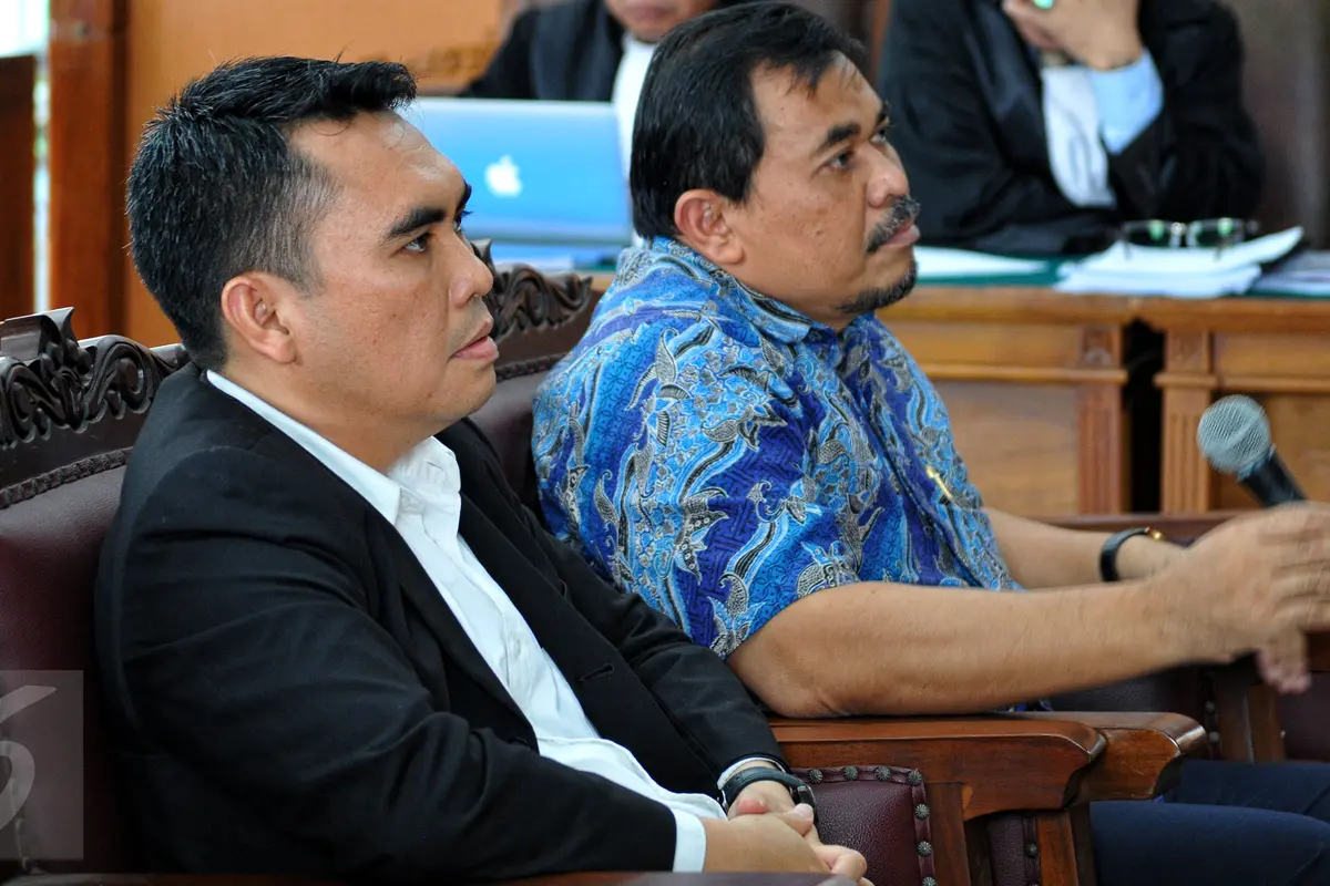 20150706-Sidang Praperadilan Eks Wali Kota Makassar Hadirkan Saksi Ahli-Jakarta-Jamin Ginting dan Bastian Lubis