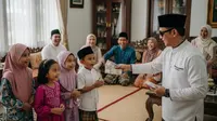 Hukum Bagi-Bagi THR saat Lebaran Menurut Islam, Pahami Etika dan Adab