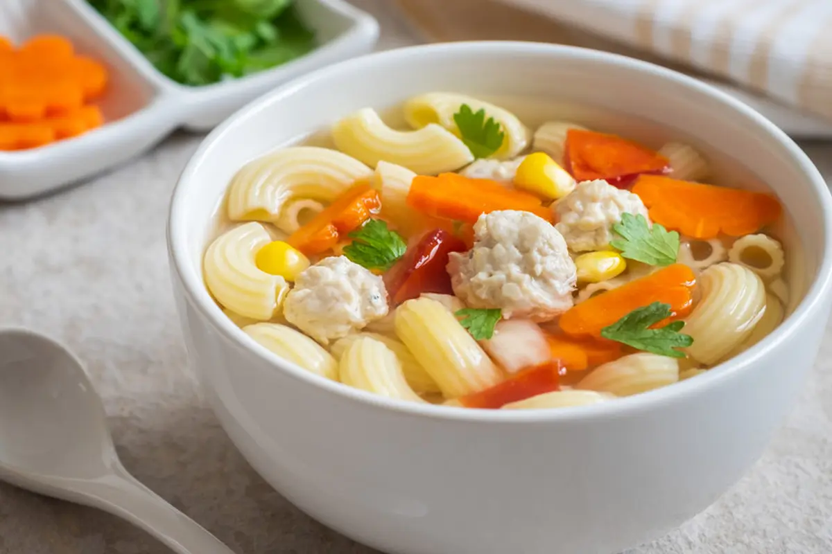 sayur sop makaroni