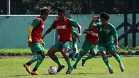 Persebaya ingin memenangi gelar Dirgantara Cup 2017 demi mendapatkan publik Surabaya dan Bonek Mania. (Bola.com/Fahrizal Arnas)