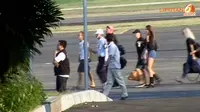 [VIDEO] Naik Pesawat Pribadi, Metallica Tiba di Jakarta