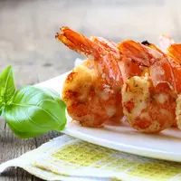 Ilustrasi olahan udang segar. (c) Dream79/Depositphotos.com
