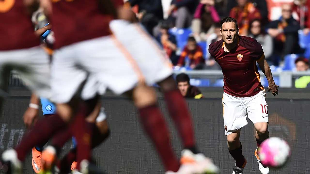Totti Kembali Jadi Inspirator Kemenangan Roma atas Napoli