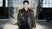 Pesona S.Coups SEVENTEEN Debut Runway, Tutup Show Boss di Milan Fashion Week 2026