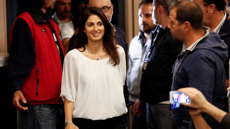 Virginia Raggi, calon terpilih wali kota Roma, Italia