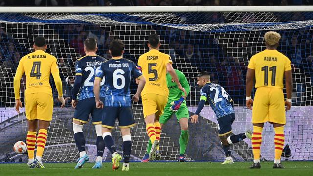 Foto: Aubameyang Kembali Cetak Gol, Barcelona Menang Telak di Kandang Napoli dan Lolos ke Babak 16 Besar Liga Europa 2021 / 2022