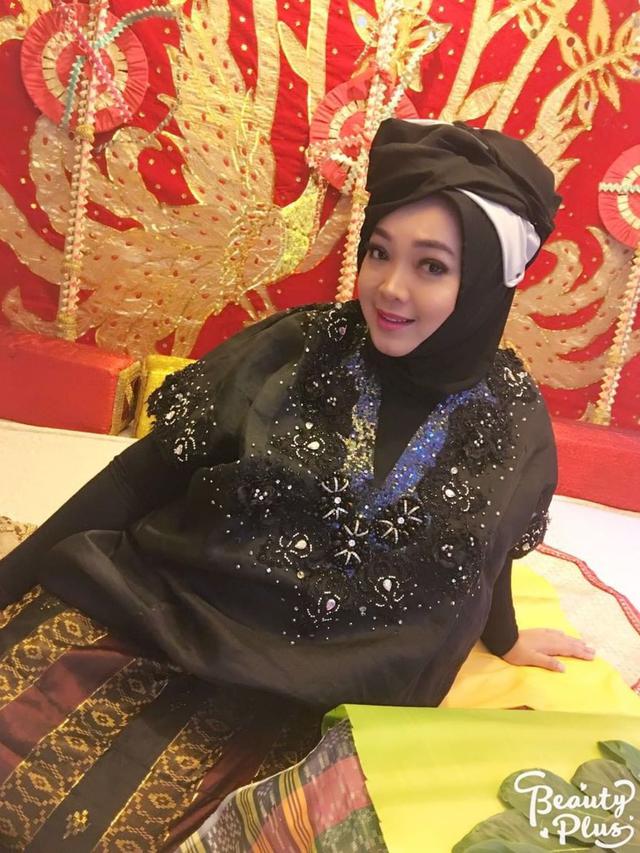 [Fimela] Rina Gunawan