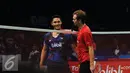 Tunggal putra Indonesia, Jonatan Christie gagal menahan bola saat melawan pebulutangkis Denmark, Jan O Jorgensen di perempat final BCA Indonesia Open 2016, Jakarta, Jumat (3/6/2016). Jonatan kalah 21-14, 19-21, 14-21. (Liputan6.com/Helmi Fithriansyah)