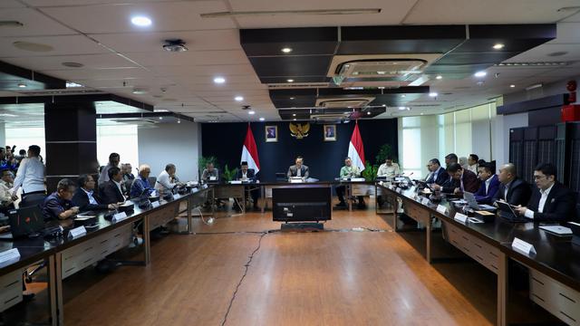 Menko Bidang Infrastruktur dan Pembangunan Kewilayahan, Agus Harimurti Yudhoyono (AHY) saat rakor perlindungan pesisir dan penanganan banjir. (Foto: Istimewa)