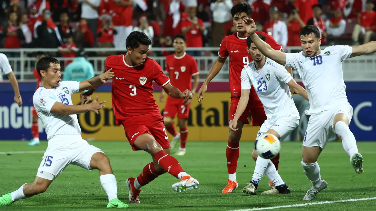 Foto: Netizen Dibuat Murka, Berikut Deretan Keputusan Wasit yang Merugikan Timnas Indonesia U-23
