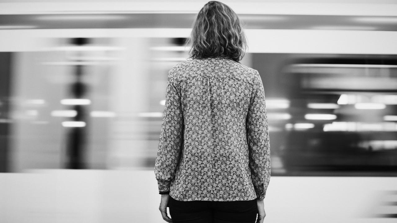 Ilustrasi kehidupan, kesepian, diam, sendiri