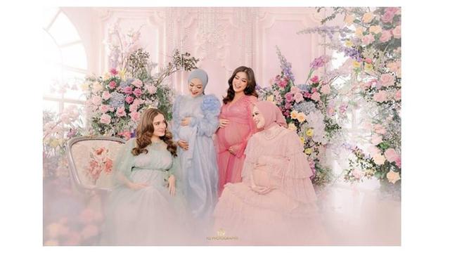 7 Gaya Ria Ricia dan The Bumils saat Maternity Shoot Tema Colorful, Menawan