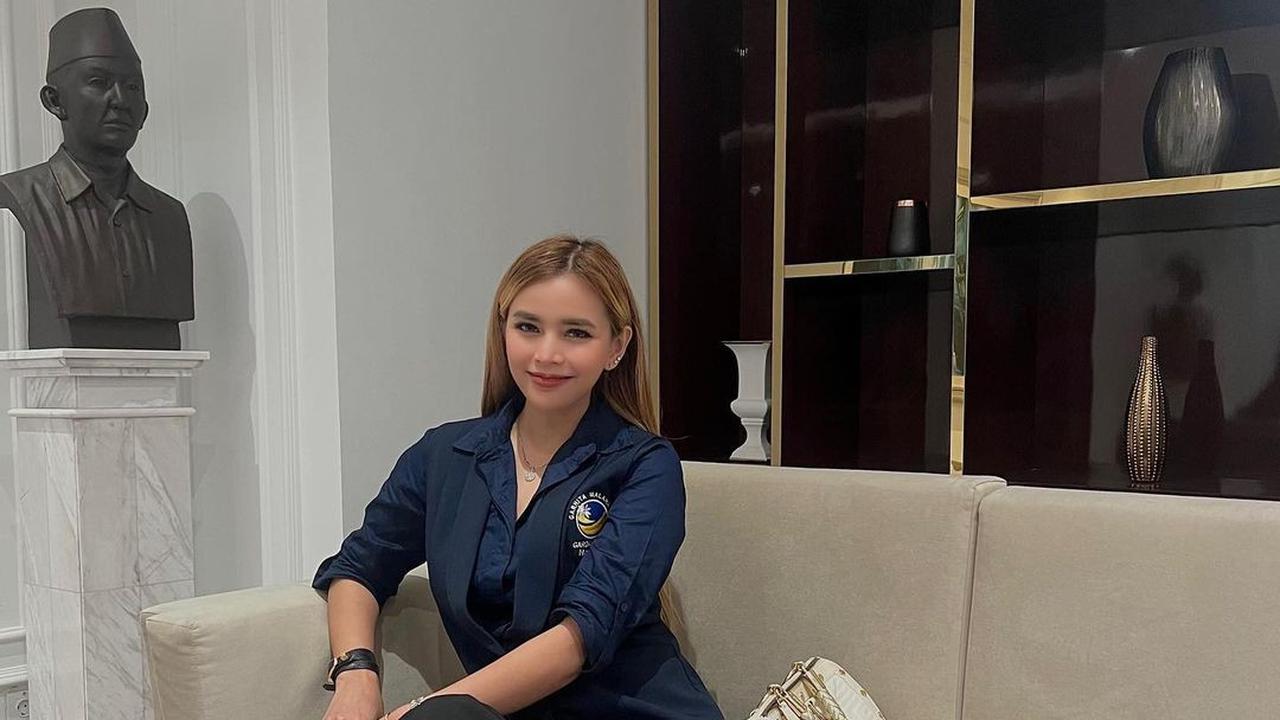 Perseteruan antara Denny Sumargo dan DJ Verny Hasan rupanya belum usai.