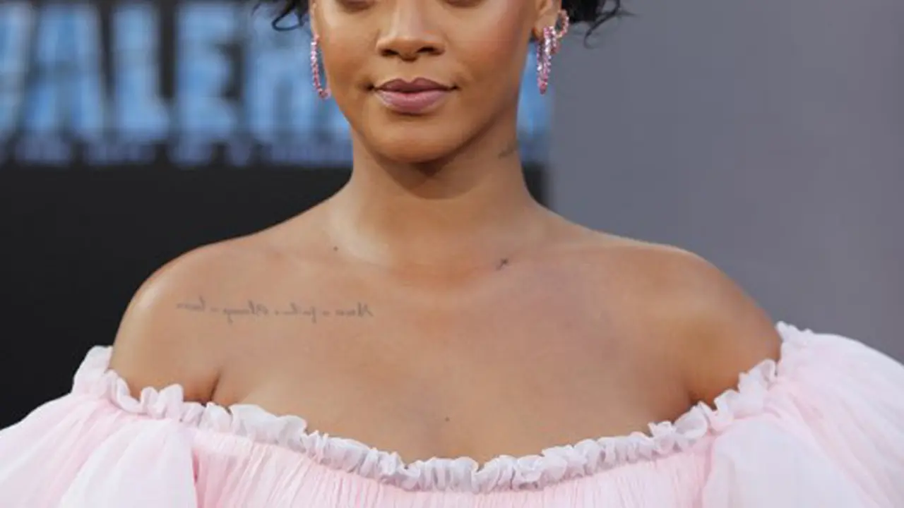 [Bintang] Rihanna