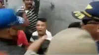 VIDEO: Penertiban Parkir Liar Pasar Tanah Abang Ricuh