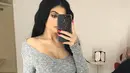 Namun beberapa bulan terakhir, Kylie memutuskan untuk tak mengunggah foto seksi di Instagram dan hanya memamerkan wajah cantiknya saja. (instagram/kyliejenner)