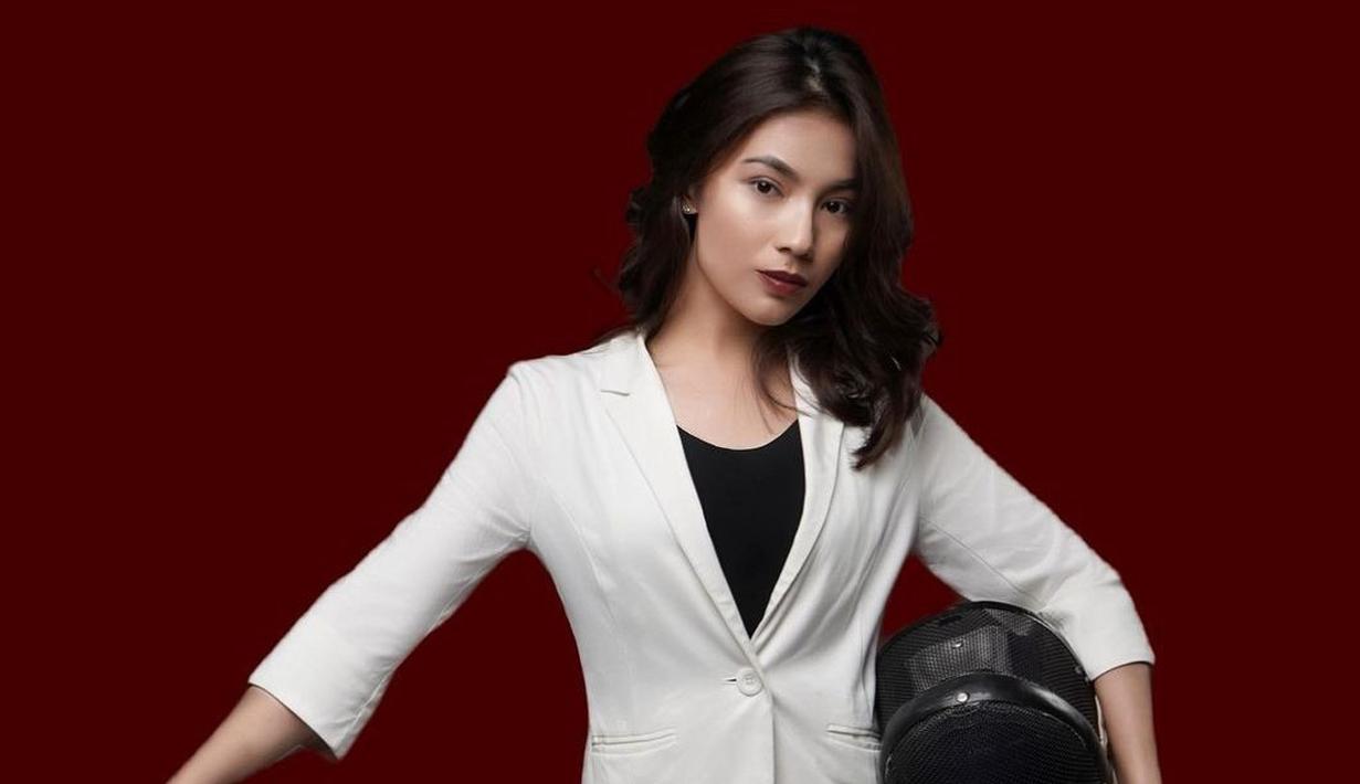 Namanya Syalomita Gasya Karen, dara cantik asal Manado ini merupakan bagian penting di klub kontestan Liga 2, Sulut United. (Dok Instagram @gasyakaren)