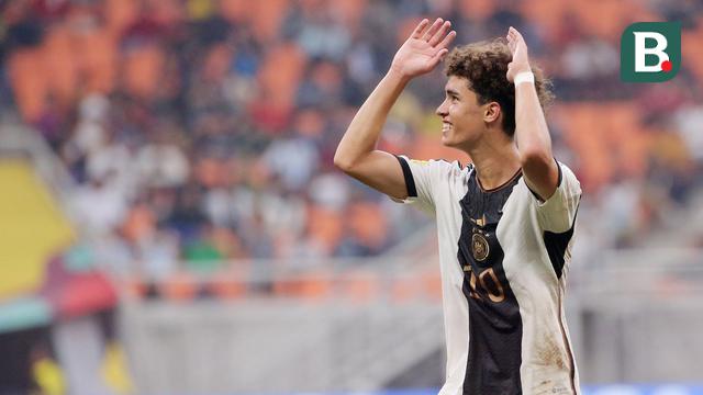 Foto: Aksi Duo Barcelona saat Bentrok di Laga Timnas Spanyol U-17 Vs Jerman U-17 di Piala Dunia 2023