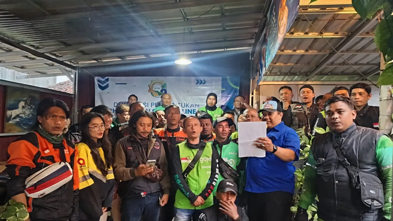 Driver ojol di Sukabumi. (Liputan6.com/Fira Syahrin)