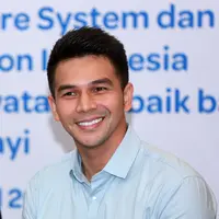 Foto Jonathan Frizzy dan Istri di RS. Bunda (Deki Prayoga/bintang.com)