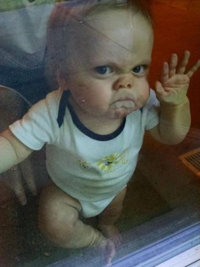 Ekspresi Kocak Saat Bayi Lagi Marah Ini Malah Bikin Ketawa