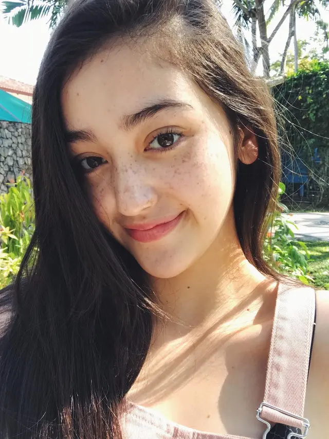 7 Potret Ranty Maria Tanpa Makeup, Percaya Diri Meski Miliki Freckles