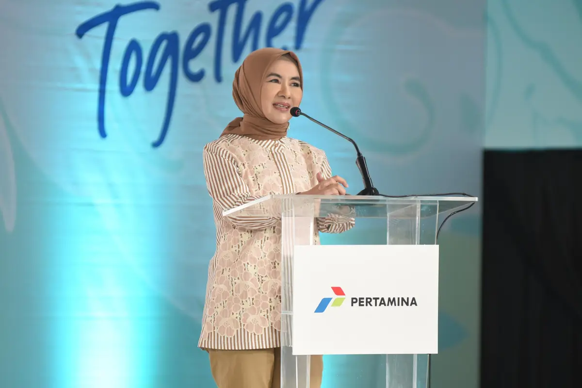 Nicke Widyawati, Mantan Dirut Pertamina