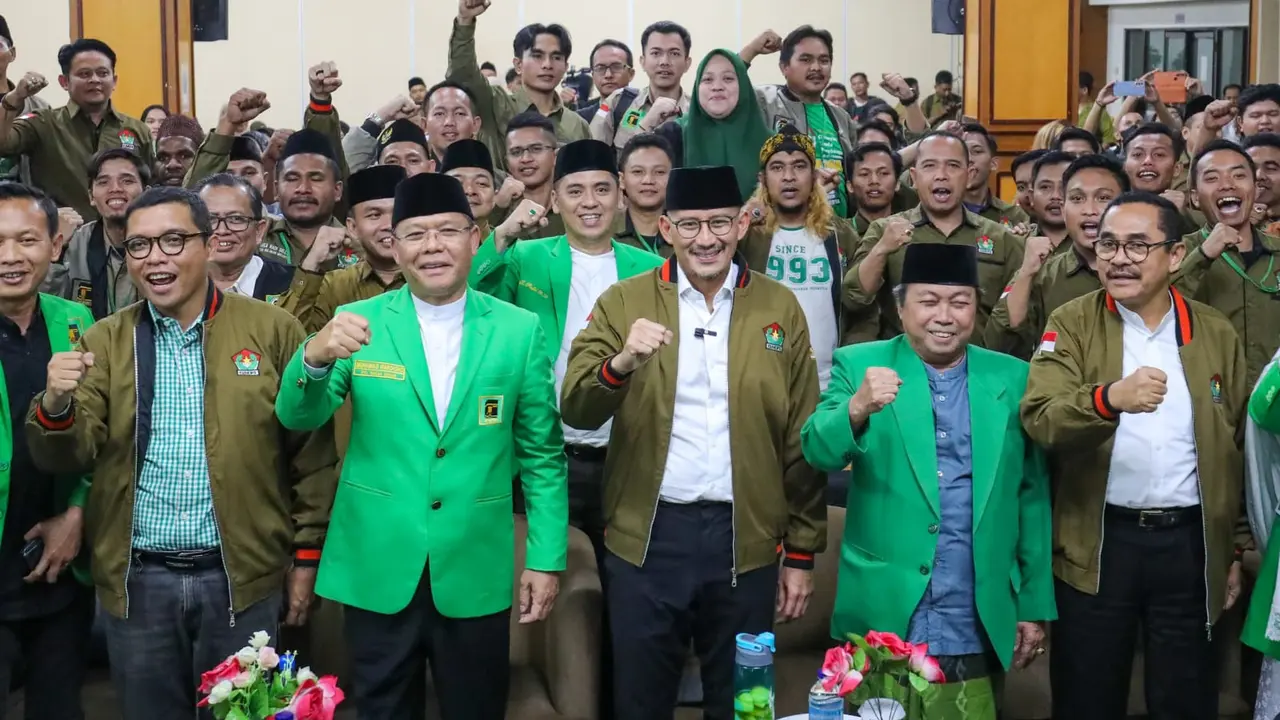 Plt Ketua Umum Partai Persatuan Pembangunan (PPP) Muhamad Mardiono membuka kegiatan Pendidikan Kader Nasional III Generasi Muda Pembangunan Indonesia (GMPI), di Hotel Kaisar, Jakarta Selatan.