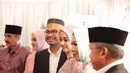 Lamaran berajalan khidmat dan tertutup untuk media. Menurut kakak dari pemeran film Surga Yang Tak Dirindukan 2 itu acara berjalan lancar tanpa ada rintangan.Seperti diketahui, pasangan ini tertutup pada media mengenai hubungannya. (Bintang Pictures)