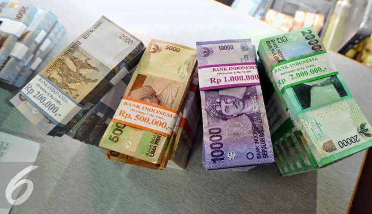 Mimpi kehilangan uang dipercaya oleh sebagian masyarakat Indonesia justru memiliki arti yang baik yaitu akan mendapatkan uang. Ini hanya sebuah mitos yang beredar di sebagian masyarakat. Anda boleh percaya boleh tidak. (Liputan6.com)