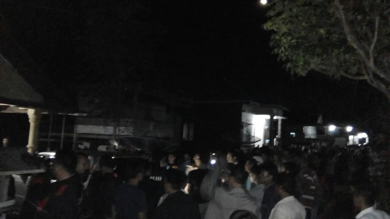 Video Mesum Beredar, Sepasang Kekasih Dikepung Massa