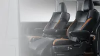 Jok model Captain Seat di New Hiace Luxury.