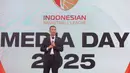 Direktur Utama IBL, Junaz Miradiarsyah memberikan sambutan dalam acara Media Day IBL 2025 di KYZN Kuningan, Jakarta Selatan, Kamis siang (12/12/2024). (Bola.com/M Iqbal Ichsan)