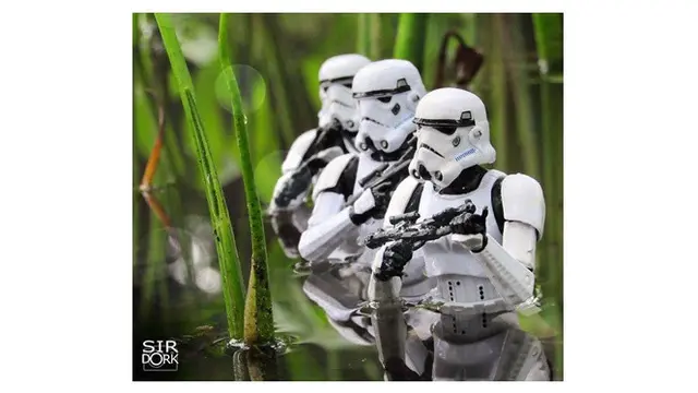 Fotografer Ini Buat Mainan Seolah Hidup, 7 Hasilnya Keren Banget