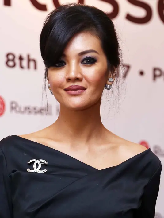 Sebagai ibu, sudah sewajarnya Farah selalu ingin memberikan yang terbaik untuk anaknya. Termasuk dalam urusan makanan yang dikonsumsinya setiap hari. Diakui farah, ia selalu mencari ide untuk memasak. (Nurwahyunan/Bintang.com)