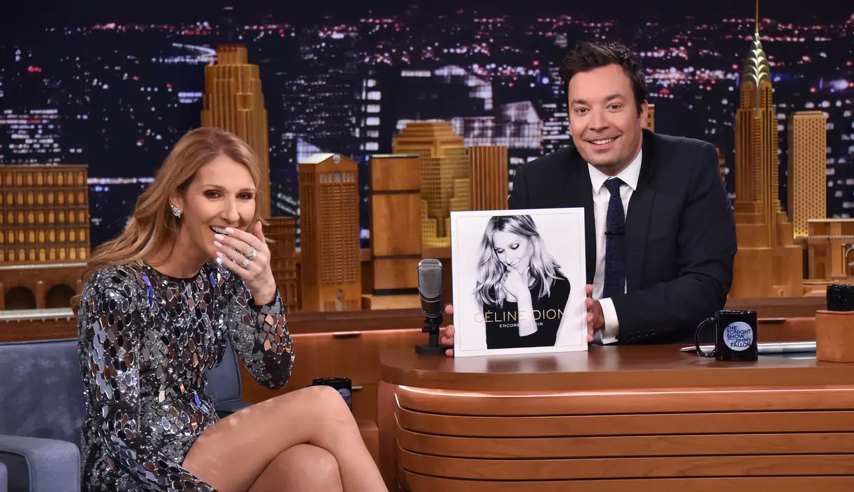 Celine Dion mengungkapkan keinginannya untuk membuat tato wajah sang suami di bagian dada sebelah kiri. Ia menganggapnya kehadiran suami selalu berada didekat hati dan jantungnya. (AFP/Bintang.com)