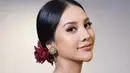 <p>Anya Geraldine menjadi salah satu juri Puteri Indonesia 2022. Tadi malam, Jumat (27/5/2022), ia hadir di Jakarta Convention Center dalam tampilan ayu dengan balutan kebaya. Foto: Instagram.</p>