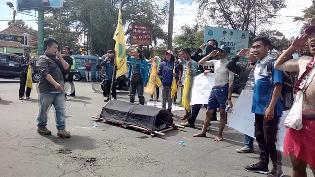 Sisi Lain Hardiknas di Garut