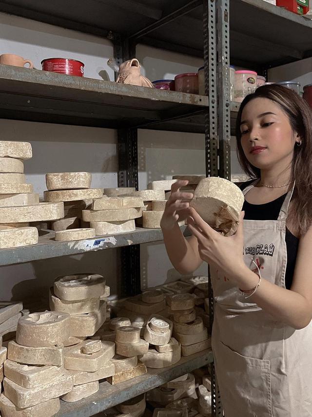 7 Pesona Putri Anjani, Anak Jarwo Kwat yang Jarang Tersorot