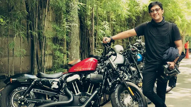 Gaya Andre Taulany Bersama Mogenya