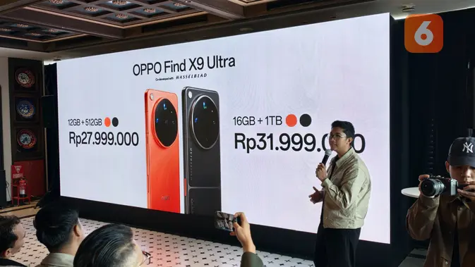Deni Setiawan, Product Manager Oppo Indonesia, saat peluncuran Find X9 Ultra dan Find X9s. (Liputan6.com/ Yuslianson)