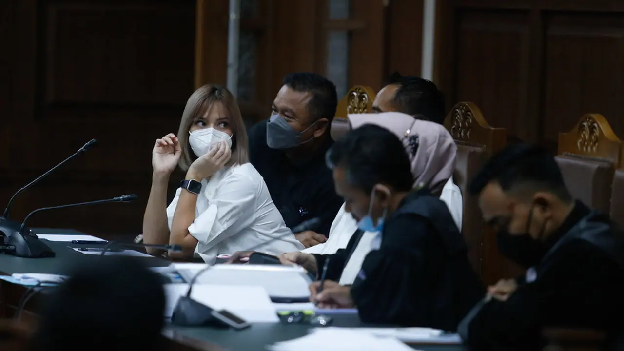 [Fimela] Nia Ramadhani dan Ardi Bakrie