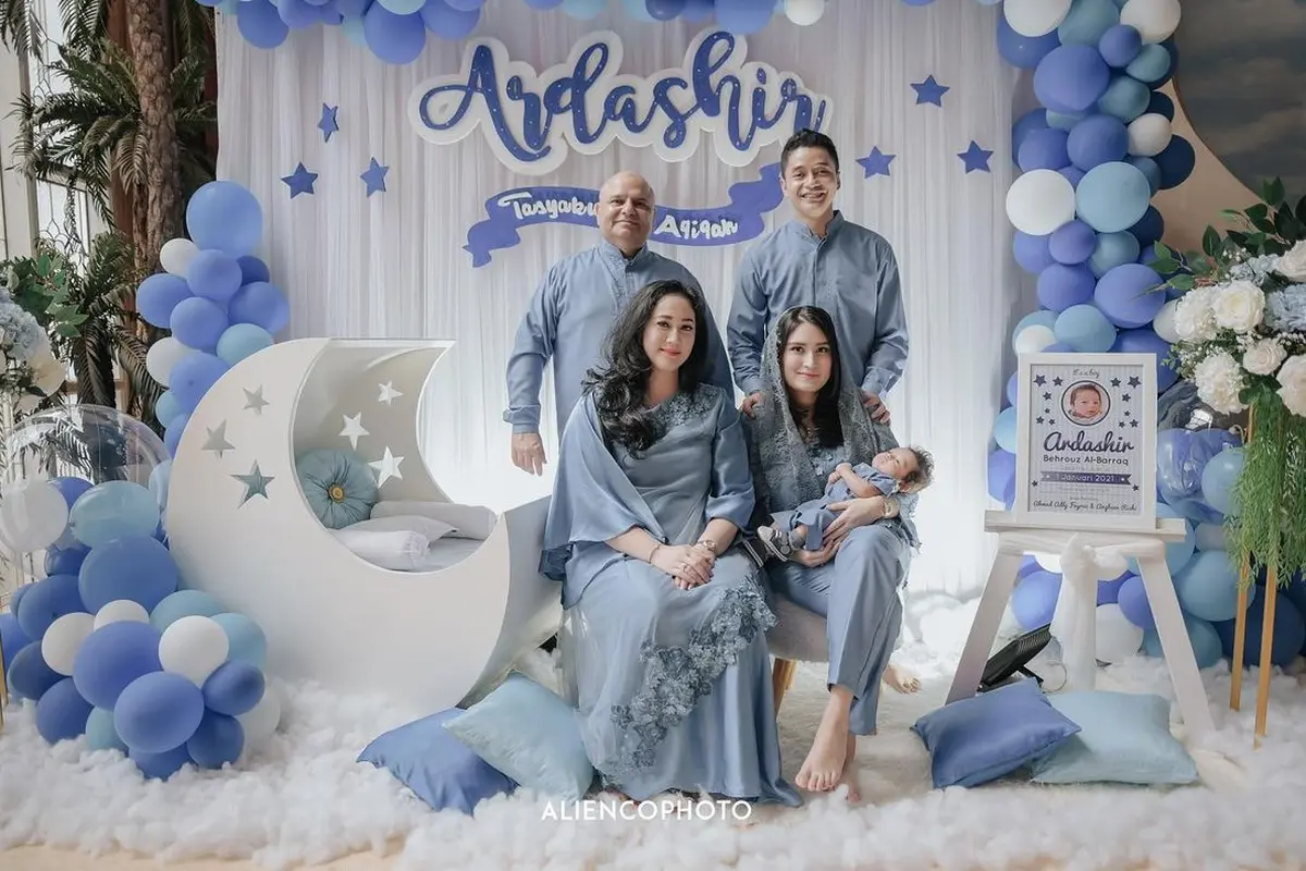 7 Momen Akikah Anak Adly Fairuz dan Angbeen Rishi, Penuh Kehangatan
