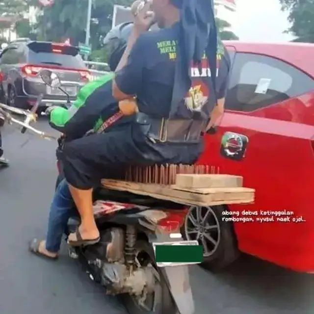 8 Potret Serba-Serbi Driver Ojol Antar Pesanan Ini Bikin Geleng Kepala