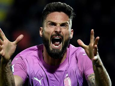 Ekspresi penyerang AC Milan, Olivier Giroud saat pertandingan sepak bola Serie A Italia melawan Frosinone Calcio di Stadion Benito Stirpe, Frosinone pada 3 Februari 2024. (Filippo MONTEFORTE/AFP)