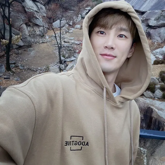 Ahn Bo Hyun (Instagram/ bohyunahn)